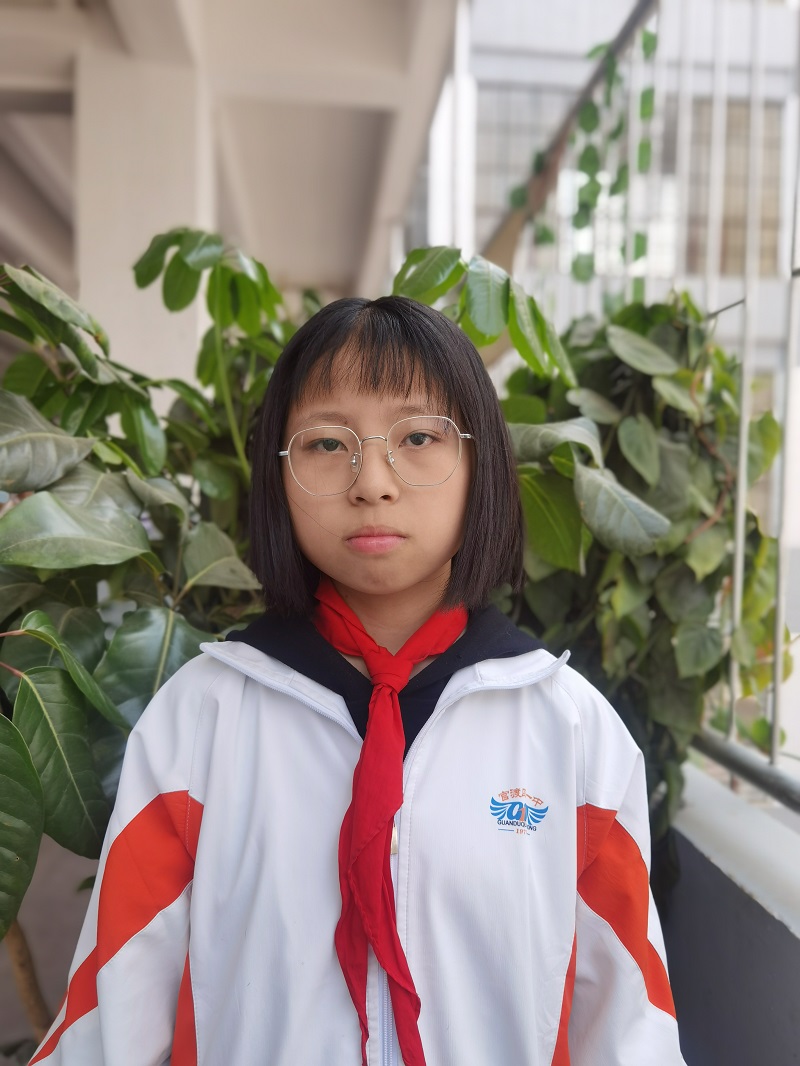 罗蕊  优秀班干部.jpg