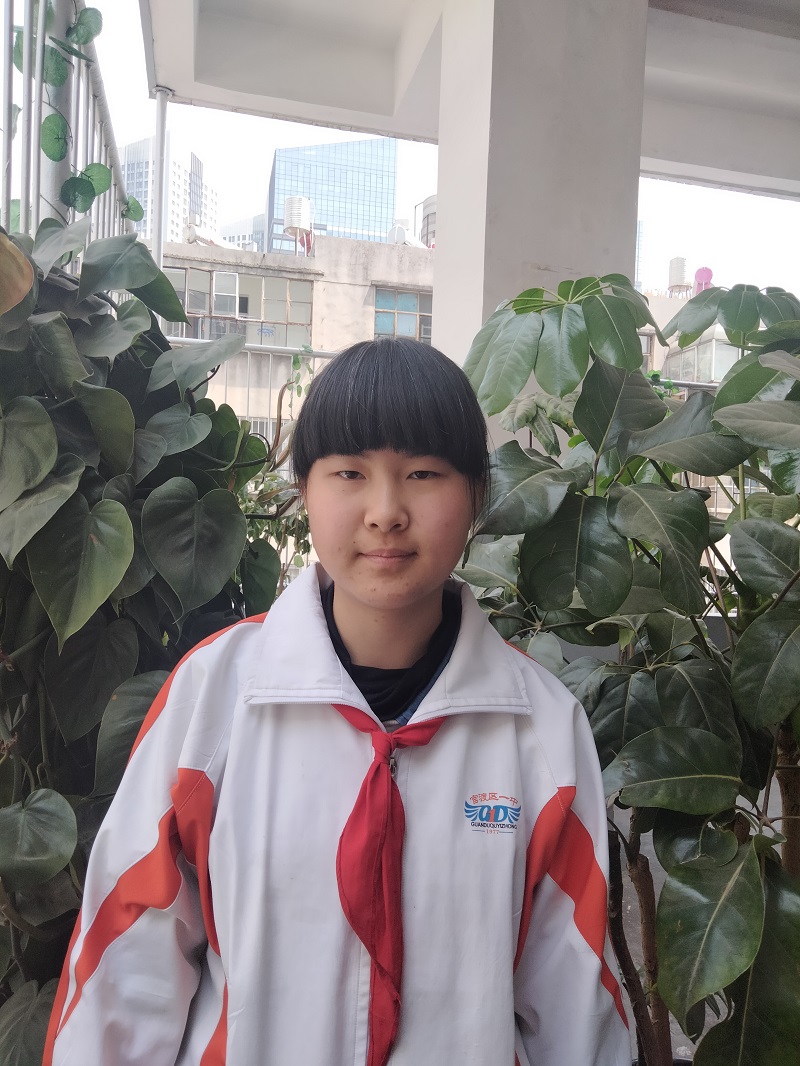何子瑜  历史单科状元.jpg